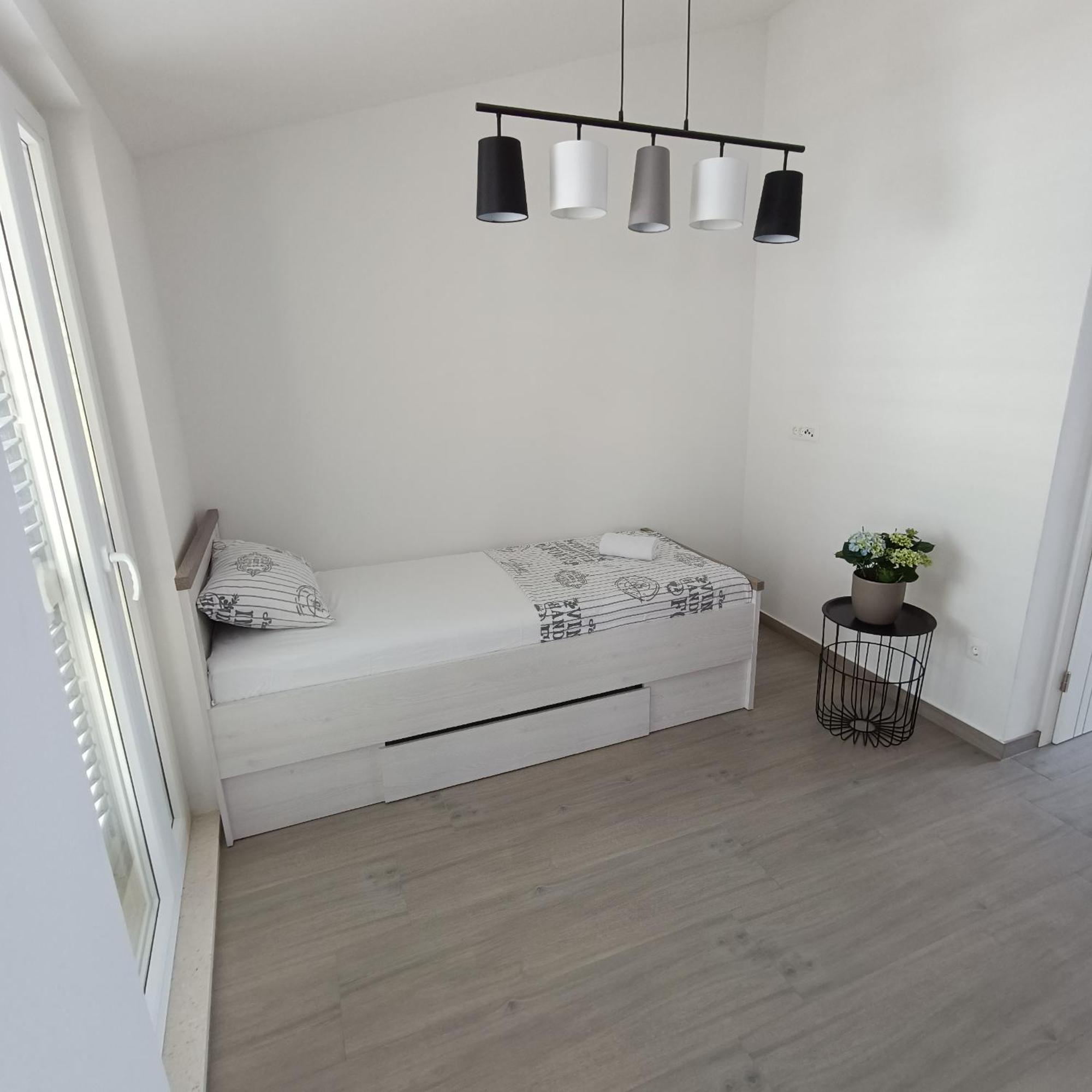 Apartmani Kristijan อีกราเน ภายนอก รูปภาพ